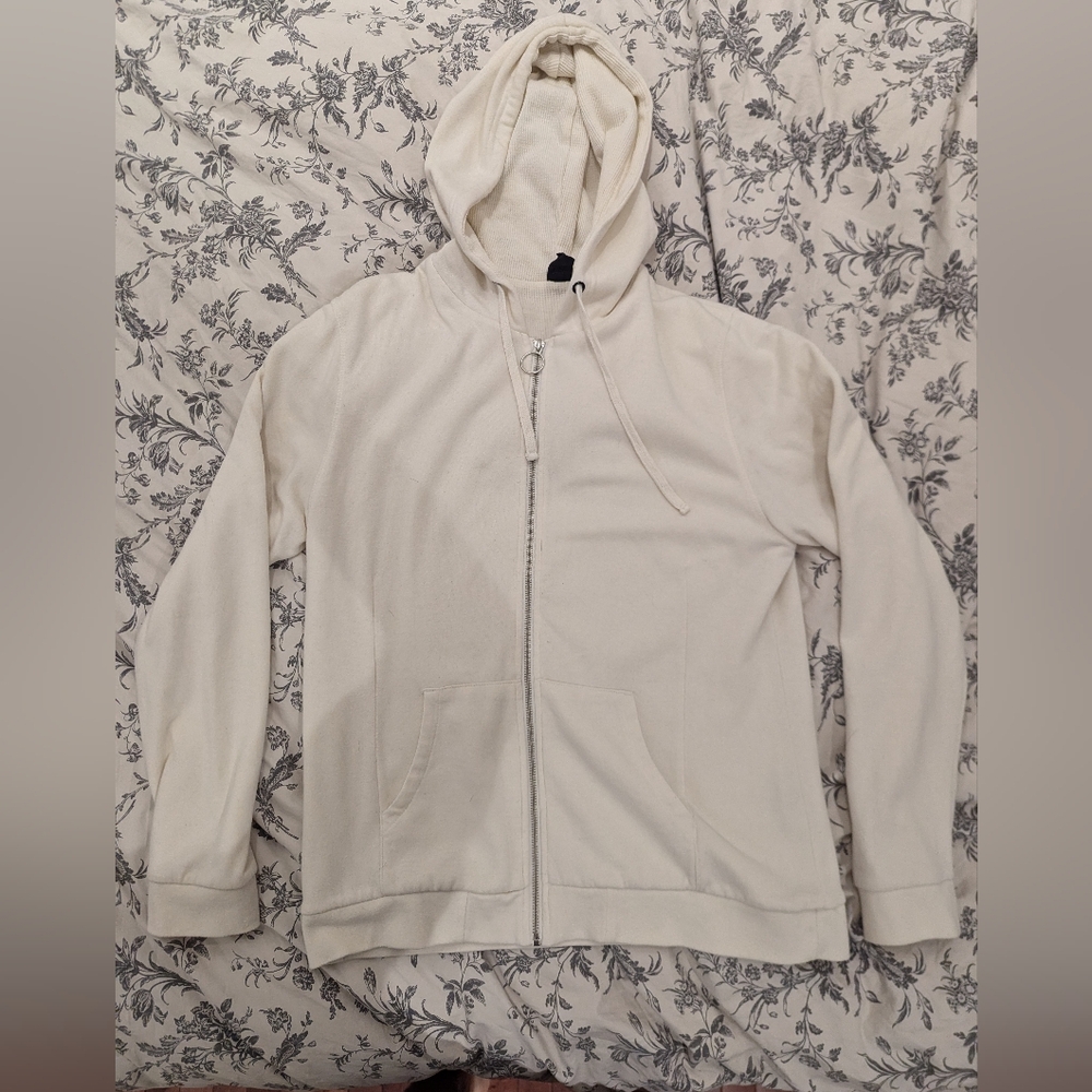 Former sweater medium